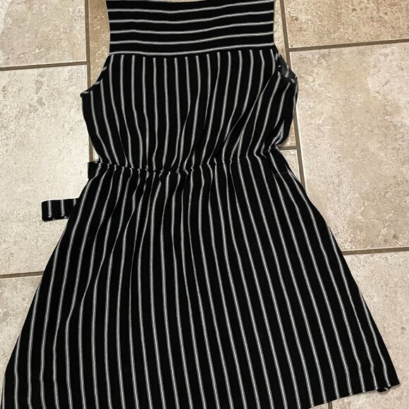 Monteau Women’s Black Striped Faux Wrap Dress Knee V Neck - Picture 5 of 5